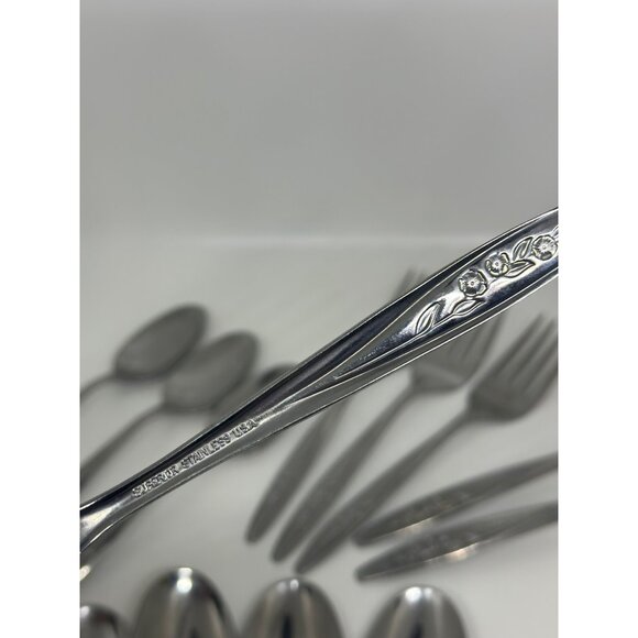 VTG Silver Floral Flatware Set –15-Piece Spoons and Forks Stainless Steel Silver - Picture 4 of 8